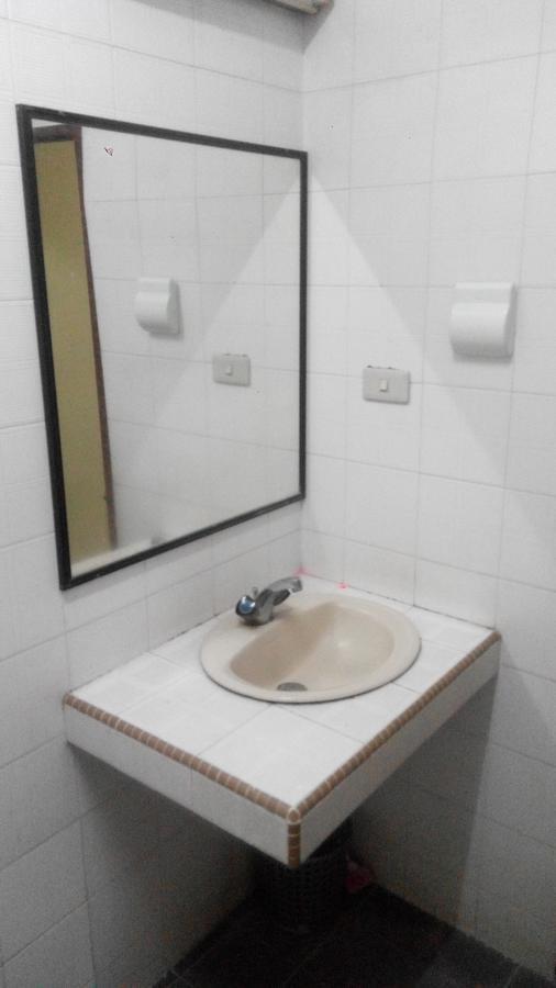 Melissa Palace Hotel And Karaoke Parapat Kültér fotó